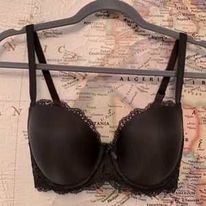 Like new! VS Dream Angels lined Demi bra